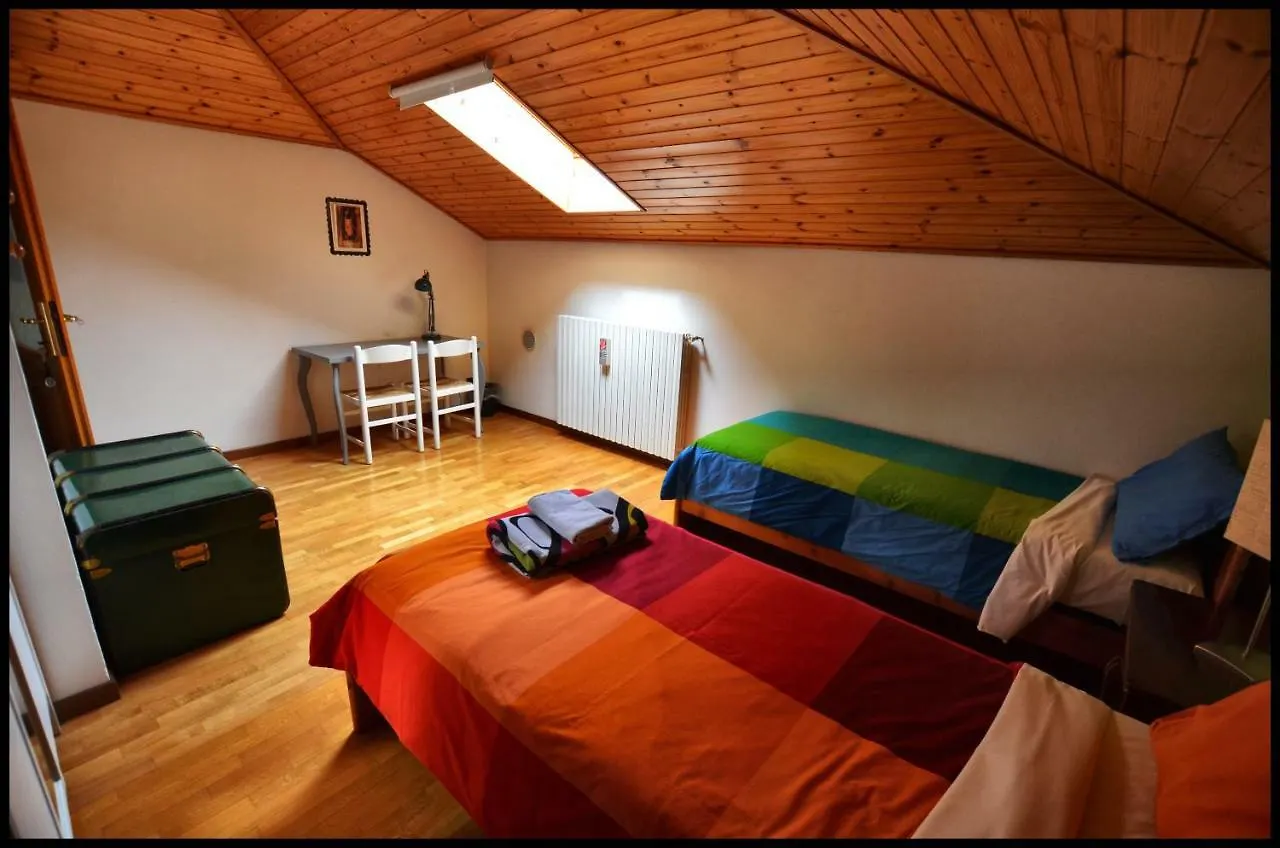 Bed & Breakfast Waobab - We Are One B&B Alzano Lombardo Italy