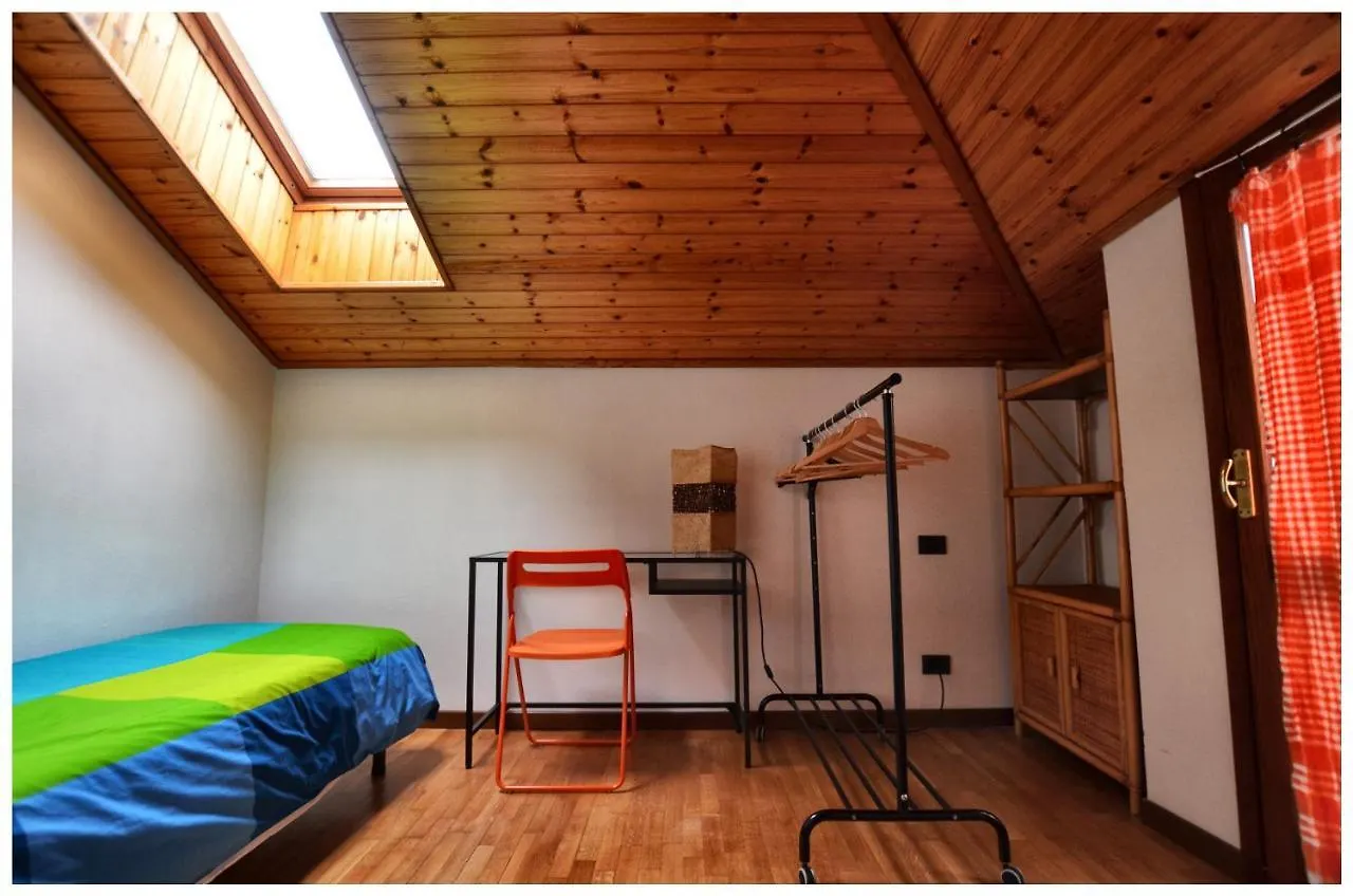Bed & Breakfast Waobab - We Are One B&B Alzano Lombardo Italy